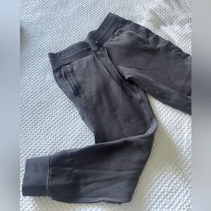 High-Rise Jogger
Full Length